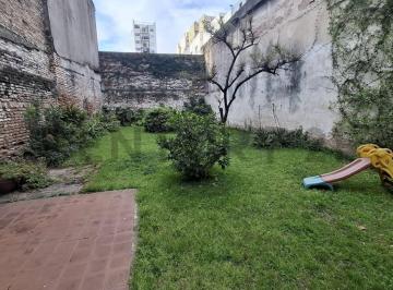 Casa · 325m² · 5 Ambientes · 1 Cochera · Venta Casa 5 Ambientes con Fondo y Cochera Para Refaccionar - San Cristóbal