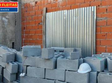 Casa · 300m² · 1 Ambiente · Lote de 300 m² con Planos Aprobados - Deposito / Vivienda - Tablada