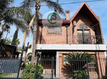 Casa · 307m² · 6 Ambientes · 4 Cocheras · Casa en Venta Localidad de Moreno