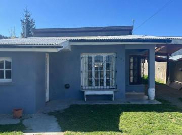 Casa de 4 ambientes, Esquel · Casa de 112 m² en Calle Antártida Argentina