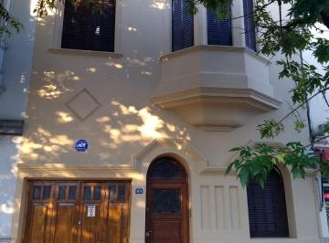 Casa de 5 ambientes, Rosario · Venta Casa de Estilo