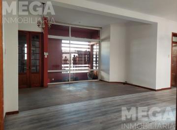 Casa · 250m² · 7 Ambientes · 1 Cochera · Casa - Parana