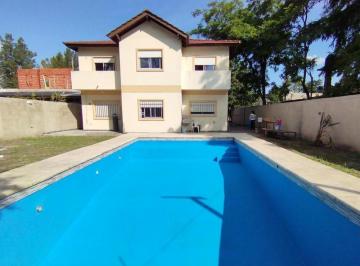 Casa · 217m² · 5 Ambientes · 5 Cocheras · Casa 6 Amb C/pileta Bo. Semi Cerrado - La Reja - Permuta