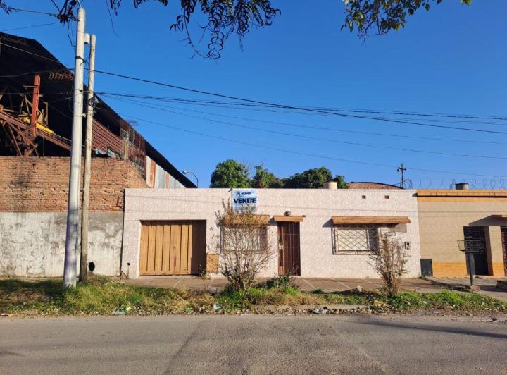 Casa · 100m² · 4 Ambientes · 2 Cocheras