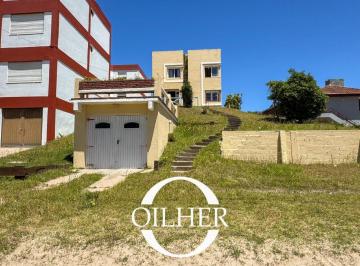 Casa de 4 ambientes, Villa Gesell · Casa en Lote Multifamiliar en Venta!