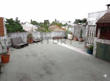 PH · 126m² · 4 Ambientes · PH en Esquina 4 Amb con Terraza, Entrada Independiente y Sin Expensas – Ramos Mejía. Apto Credito
