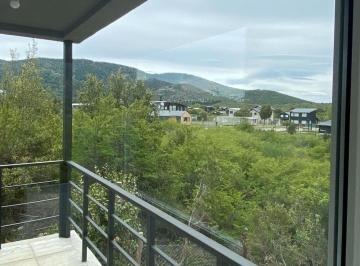 Casa · 75m² · 3 Ambientes · Excelente Casa a Estrenar en Barrio Residencial Rodeado de Montañas