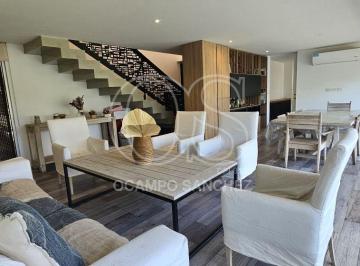 Casa de 5 ambientes, Córdoba · Venta Las Terrazas, Valle Escondido, Excelente Ubicación, Moderna 3 Dorm. 1 Suite, Jardín, Pileta!