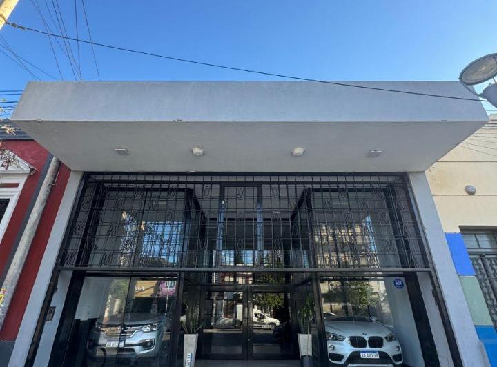 Local comercial · 150m²