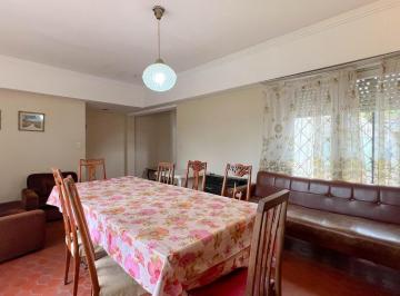 PH · 238m² · 4 Ambientes · 1 Cochera · Venta Casa PH 4 Amb Faro Norte Patio Apto Credito