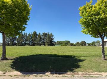 Terreno · 2000m² · Terreno Central con Fondo Al Golf en Venta en Lujan Barrio Cerrado Everlinks Golf Uf 39