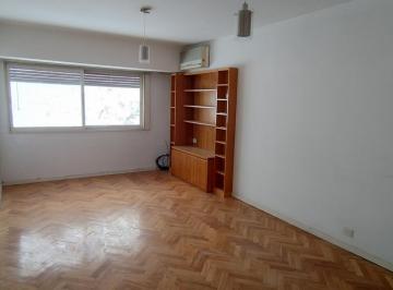 Departamento · 47m² · 2 Ambientes · A m del Subte y Metrobús! Luminoso 2 Amb con Baulera