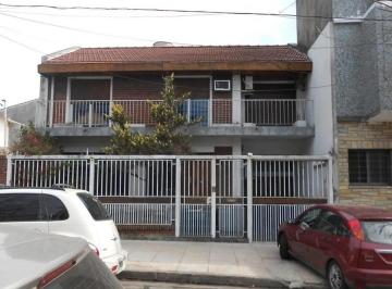 Casa · 120m² · 5 Ambientes · 1 Cochera · Casa Multifamiliar 4 Dorm. + Quincho y Garaje en Barri