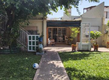 Casa · 150m² · 5 Ambientes · 1 Cochera · Venta Casa El Palomar 5 Ambientes