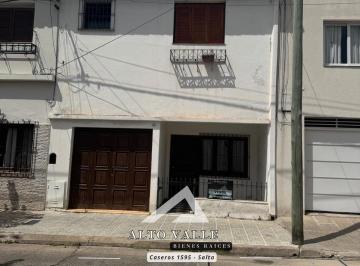 Casa · 310m² · 6 Dormitorios · 1 Cochera · Casa en Venta Zona Shopping