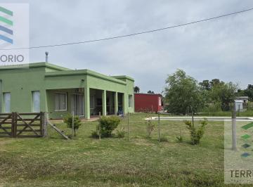 Quinta vacacional · 70m² · 3 Ambientes · 1 Cochera · Quinta en Uribelarrea 3 Ambientes con Piscina