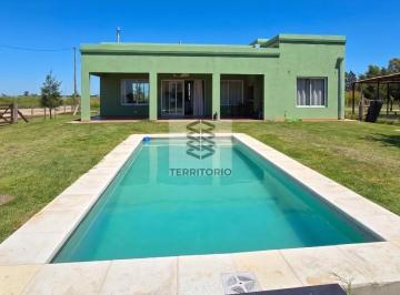 Quinta vacacional · 70m² · 3 Ambientes · 1 Cochera · Quinta en Uribelarrea 3 Ambientes con Piscina