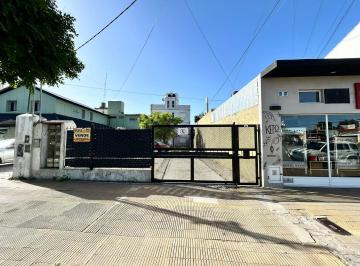 Departamento · 32m² · 2 Ambientes · 1 Cochera · Depto 2 Amb - con Estacionamiento - Sobre Av San Martin