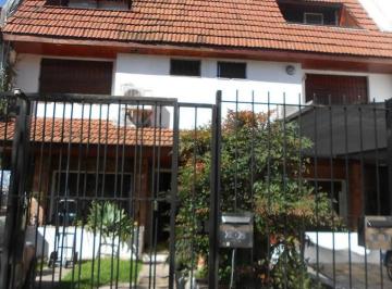 Casa · 180m² · 5 Ambientes · 1 Cochera · Amplio Chalet 4 Dorm. con Jardín y Pileta - Villa Mart
