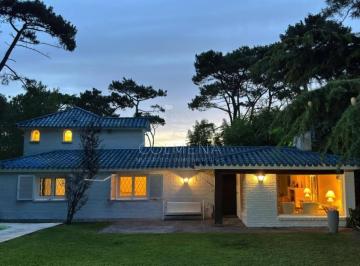 Foto1 · Encantadora Casa en Playa Mansa