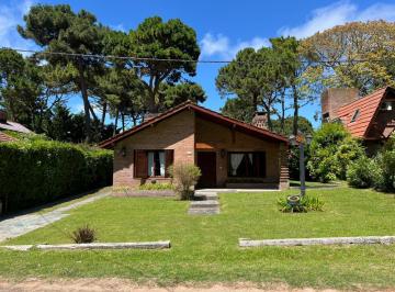Casa · 562m² · 5 Ambientes · 1 Cochera · Casa en Pinamar