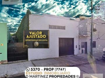 Terreno · 240m² · 4 Cocheras · Galpón con Oficinas en Venta con Carga y Descarga