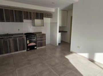Departamento Alquiler 55m² de 2 ambientes · Alquiler Departamento 2 Amb. Al Frente - Cdad Madero