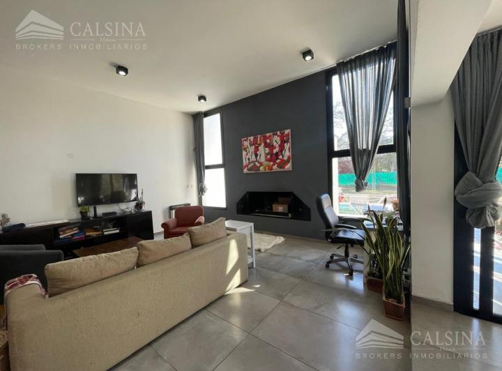 Casa · 229m² · 5 Ambientes · 3 Cocheras