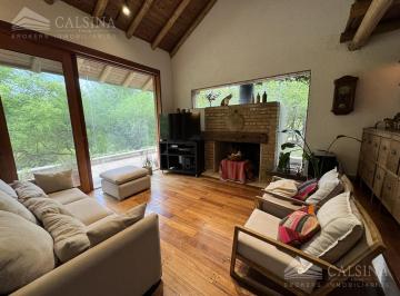 Casa · 365m² · Cuatro Hojas B° Privado - Casa en Venta