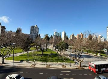 Departamento de 5 ambientes, La Plata · Depto Al Frente 3 Dorm en Ventacalle Plaza Italia E/ Diag 74 y Av 7
