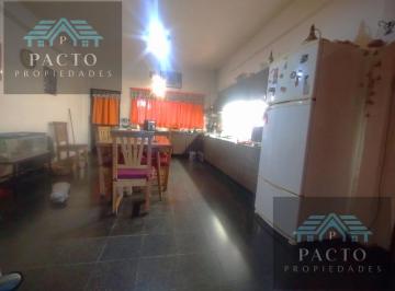 Casa · 120m² · 5 Ambientes · 2 Cocheras · Casa de 2d en Venta, Guiñazu Cordoba