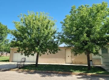 Casa · 308m² · 3 Ambientes · 2 Cocheras · Casa con Dependencia en Venta en Maciel