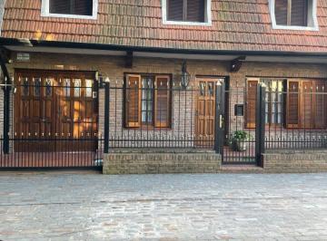 Casa de 8 ambientes, La Plata · Casa con 3 Habitaciones de 320 m² en Venta, La Plata