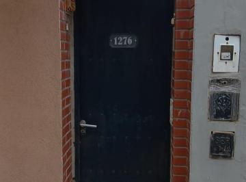 Departamento · 54m² · 3 Ambientes · Venta - Larrea 1276 - Interna Unica a Refaccionar - Barrio Azcuenaga - Rosario