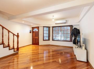 Casa · 155m² · 4 Ambientes · 1 Cochera · Venta PH 4 Ambientes Patio Barrio Naón Impecable