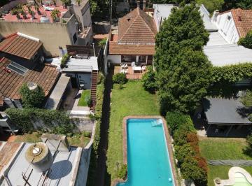 Casa · 105m² · 4 Ambientes · 2 Cocheras · Casa en Venta 4 Ambientes Para Reciclar