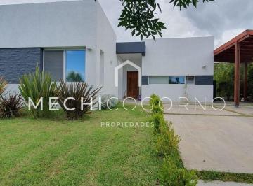 Casa · 175m² · 3 Dormitorios · 1 Cochera · Casa en El Canton - Puerto