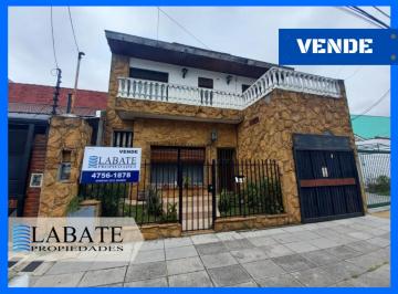 Casa · 209m² · 5 Ambientes · 2147483647 Cocheras · Casa de 5 Ambientes en Venta en Villa Adelina