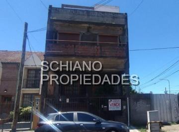Casa de 5 ambientes, Quilmes · Casa en Tres Plantas, con Cuatro Dorm. en Quilmes Este. Muy Buena Ubicación.