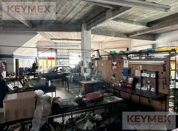 Local comercial · 299m² · 3 Cocheras · Venta Local Amplio Jose Ingenieros
