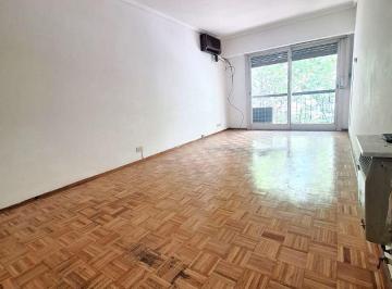 Departamento con ambientes amplios
Muy luminoso con sol de tarde, Noreste, coch · Usd