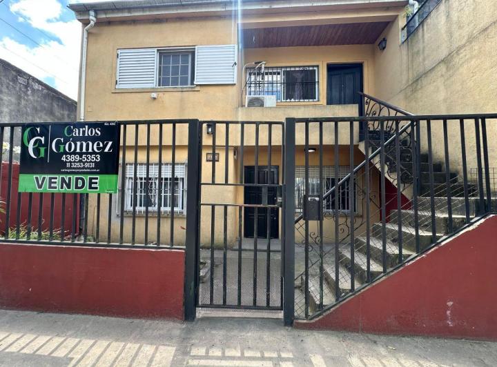 Casa · 130m² · 6 Ambientes · 1 Cochera
