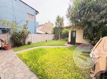 Casa · 154m² · 5 Ambientes · Casa Ideal Dos Familias con Jardín en Olivos