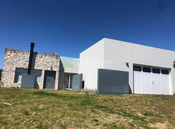 Casa · 152m² · 4 Ambientes · 1 Cochera · Casa en Venta en Deportivo, Costa Esmeralda, Costa Atlántica