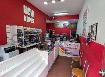 Local comercial · 200m² · Venta de Locales Comerciales con Oficinas | Moron - Acepta Permuta