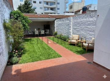 Casa · 86m² · 4 Ambientes · 1 Cochera · Venta Casa Tipo Dúplex 4 Ambientes con Patio y Cochera – Apto Crédito – Acepta Permuta