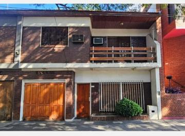 Casa · 75m² · 4 Ambientes · 1 Cochera · Casa en Haedo, Estilo Moderno