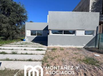 Casa · 120m² · 4 Ambientes · 2 Cocheras · Casa Una Planta, Dos Dorm. Nuevo Malagueño
