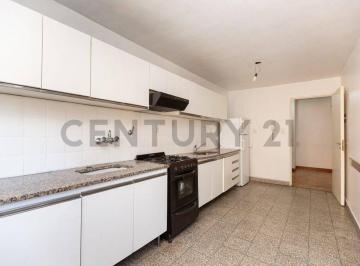 Departamento · 77m² · 3 Ambientes · Venta Departamento 3 Ambientes con Balcón y Toilette – San Martín (Acepta Permuta)