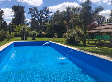 Quinta vacacional de 5 ambientes, General Rodríguez · Casa con Piscina y Parrilla, Ubicada a Solo Una Hora de Capital